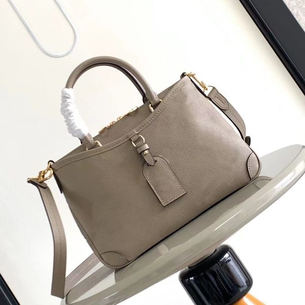 designer bags for women embossed grained cowhide leather wholesaler luxury handbags purse messenger shoulder fashion clutch women crossbody
designer bags for women embossed grained cowhide leather wholesaler luxury handbags purse messenger shoulder fashion clutch women crossbody
