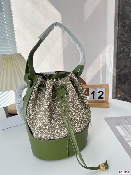 10a nylon the tote bag lady famous designer practical large capacity plain crossbody shoulder handbags womens crossbody casual canvas travel
10a nylon the tote bag lady famous designer practical large capacity plain crossbody shoulder handbags womens crossbody casual canvas travel