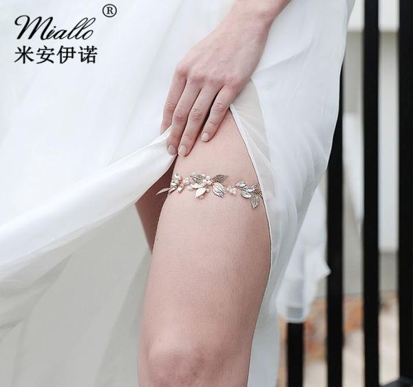 personality handmade rhinestone insert diamond spring hose s bridal wedding dress party leg band jck0352572928, Silver
personality handmade rhinestone insert diamond spring hose s bridal wedding dress party leg band jck0352572928, Silver
