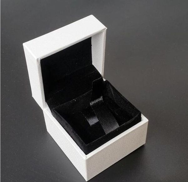 classical white square jewelry packaging original boxes 5*5*4 cm for charms black velvet ring earrings display jewelry box cz2206085026, Black;white
classical white square jewelry packaging original boxes 5*5*4 cm for charms black velvet ring earrings display jewelry box cz2206085026, Black;white