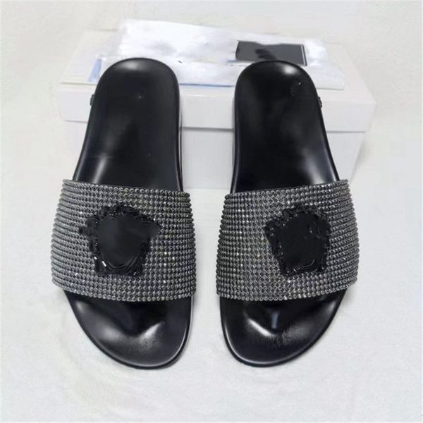fashionable beach shoes 2023 medusa luxurious design retro decoration men's and women's summer leather canvas rubber flat bottomed
fashionable beach shoes 2023 medusa luxurious design retro decoration men's and women's summer leather canvas rubber flat bottomed