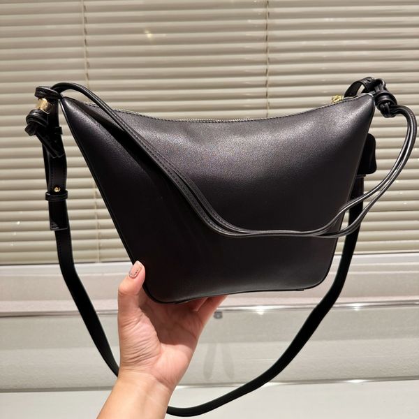 5a brand luxury bag women's genuine leather fashion crossbody bag hammock hobo single shoulder bag tote luxury underarm bag handbag siz
5a brand luxury bag women's genuine leather fashion crossbody bag hammock hobo single shoulder bag tote luxury underarm bag handbag siz