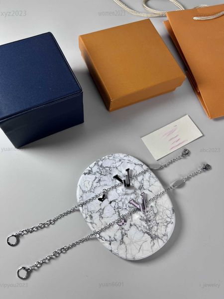 women designer bracelet silver chain jewelry enamel letter logo pendant bracelets including box new arrival, Black
women designer bracelet silver chain jewelry enamel letter logo pendant bracelets including box new arrival, Black