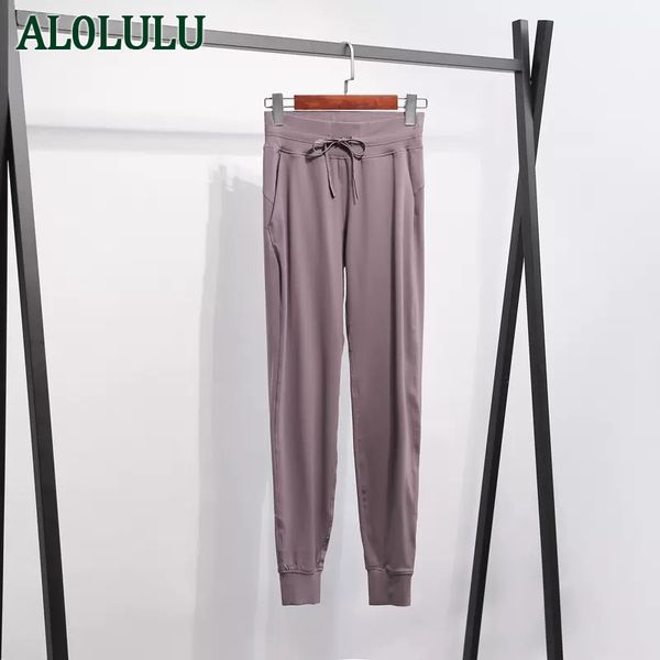 al0lulu yoga sports pants women's loose-fitting pants nude yoga pants quick-drying closing running casual fitness pants
al0lulu yoga sports pants women's loose-fitting pants nude yoga pants quick-drying closing running casual fitness pants