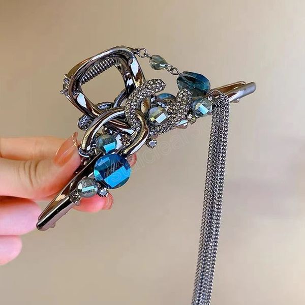 blue rhinestones metal hair clip claws women personality letter tassel hair claws girls fashion unique hairgrips hair accessoire, Slivery;white
blue rhinestones metal hair clip claws women personality letter tassel hair claws girls fashion unique hairgrips hair accessoire, Slivery;white