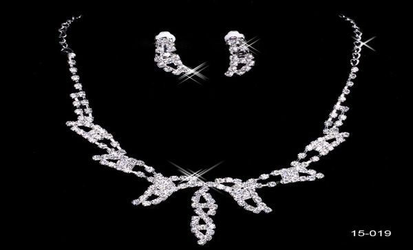 15019 design elegant silver plated pearl rhinestone bridal necklace earrings jewelry set accessories for prom party9598112, White
15019 design elegant silver plated pearl rhinestone bridal necklace earrings jewelry set accessories for prom party9598112, White