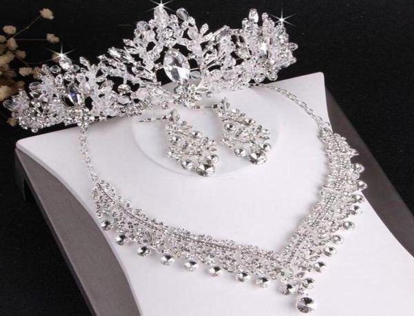 luxury designer jewelry sets for bride wedding party crystal crowns necklace earring sets headbands shining rhinestone headpieces 6365862, White
luxury designer jewelry sets for bride wedding party crystal crowns necklace earring sets headbands shining rhinestone headpieces 6365862, White