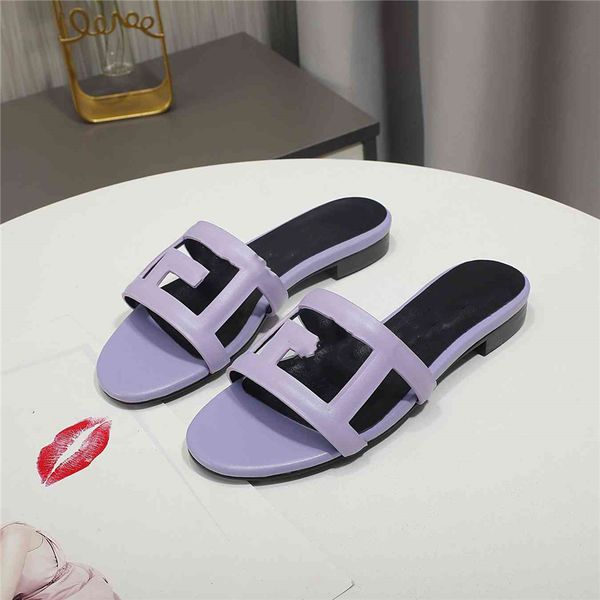 fashionable beach shoes 2023 medusa luxurious design retro decoration men's and women's summer leather canvas rubber flat bottomed
fashionable beach shoes 2023 medusa luxurious design retro decoration men's and women's summer leather canvas rubber flat bottomed