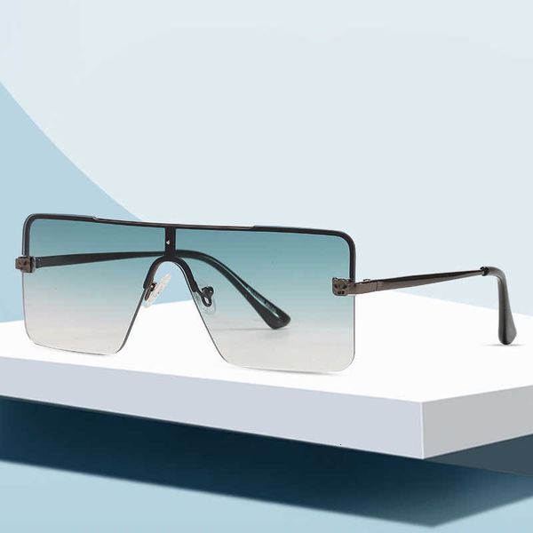 fashion carti sunglasses new leopard head box one piece men's and women's versatile sunglasses frameless 2a195 with logo, White;black
fashion carti sunglasses new leopard head box one piece men's and women's versatile sunglasses frameless 2a195 with logo, White;black