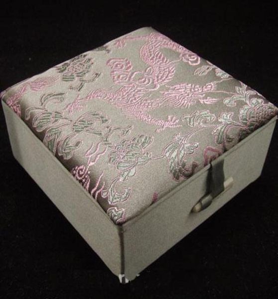chinese bracelet gift boxes jewelry 10pcs mix color pattern 44 inch silk fabric square lined box9658003, Black;white
chinese bracelet gift boxes jewelry 10pcs mix color pattern 44 inch silk fabric square lined box9658003, Black;white