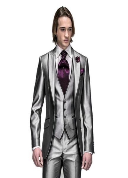 new arrivals one button silver gray groom tuxedos groomsmen peak lapel man blazer mens wedding suits jacketpantsvesttie 1514573, Black;gray
new arrivals one button silver gray groom tuxedos groomsmen peak lapel man blazer mens wedding suits jacketpantsvesttie 1514573, Black;gray