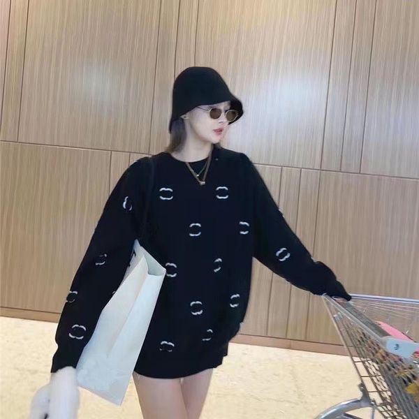 new fashion women's knitwear designer brand autumn and winter loose outside wear sweater long luxury pullover bottoms, White;black
new fashion women's knitwear designer brand autumn and winter loose outside wear sweater long luxury pullover bottoms, White;black