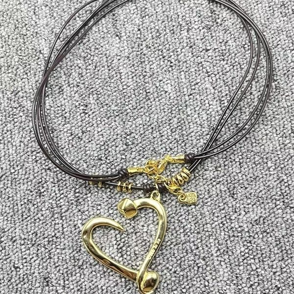 pendant necklaces spain exquisite plating 925 silver leather heart necklace women s holiday romantic gift 230714
pendant necklaces spain exquisite plating 925 silver leather heart necklace women s holiday romantic gift 230714