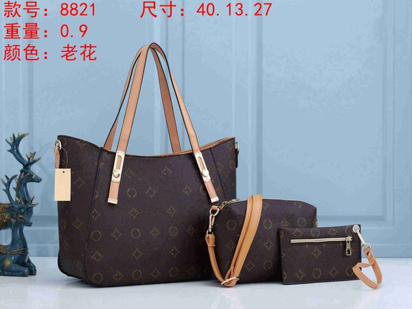 designer fashion celebrity handbag messengers handbag three piece shoulder shoulder straddle girl large capacity portable mother's bag
designer fashion celebrity handbag messengers handbag three piece shoulder shoulder straddle girl large capacity portable mother's bag