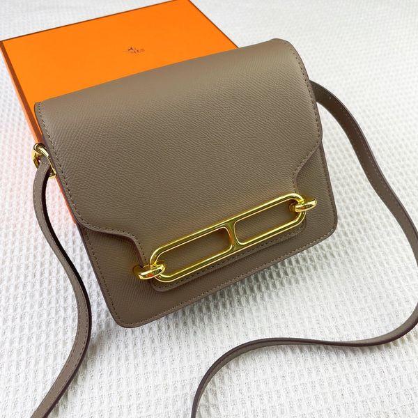 new arrival 2023 women handbag fashion chpp-023 h-bag design shoulder bag crossbody bags bb handbags purse genuine leather great quality
new arrival 2023 women handbag fashion chpp-023 h-bag design shoulder bag crossbody bags bb handbags purse genuine leather great quality