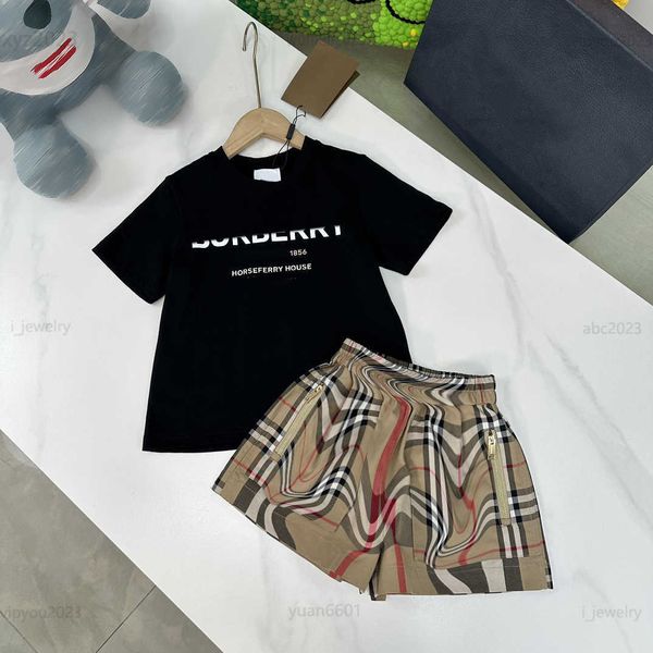designer baby clothes kids sets tracksuits summer suit 2pcs letter printed t-shirt and fashion plaid shorts multiple product, White
designer baby clothes kids sets tracksuits summer suit 2pcs letter printed t-shirt and fashion plaid shorts multiple product, White