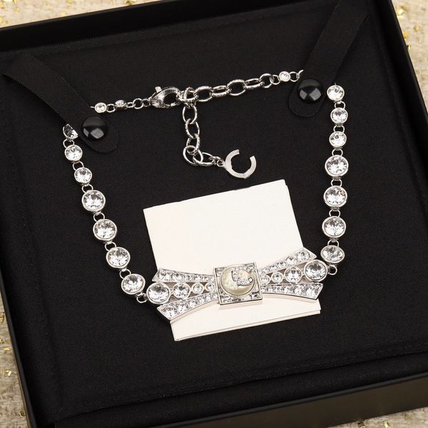 2023 luxury quality charm knot shape pemdant necklace with diamond and sparkly diamond in silver plated have box stamp ps7298b
2023 luxury quality charm knot shape pemdant necklace with diamond and sparkly diamond in silver plated have box stamp ps7298b
