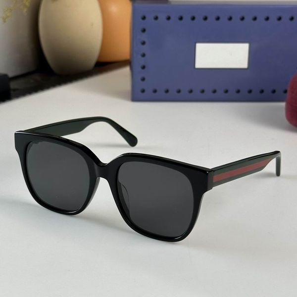 2023 women men sunglasses black red strips midth plank full frame dark grey square glasses available with box, White;black
2023 women men sunglasses black red strips midth plank full frame dark grey square glasses available with box, White;black