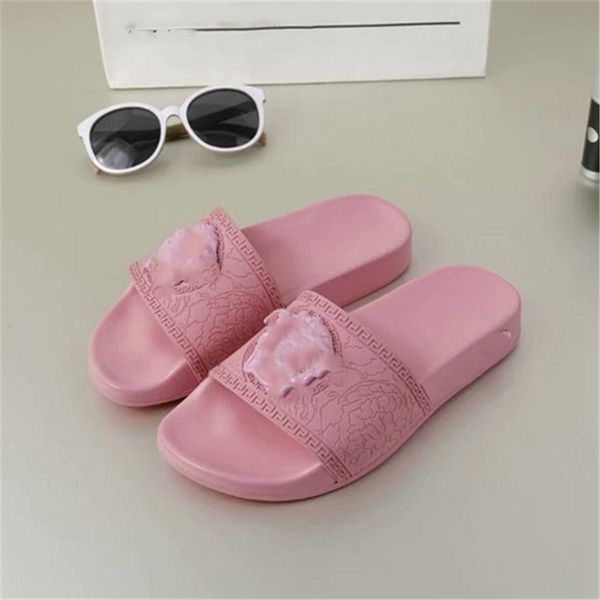 fashionable beach shoes 2023 medusa luxurious design retro decoration men's and women's summer leather canvas rubber flat bottomed
fashionable beach shoes 2023 medusa luxurious design retro decoration men's and women's summer leather canvas rubber flat bottomed