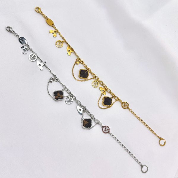 luxury designer bracelet women chain brand non fade leather bracelet correct logo high 18k gold plating quality love europe and america, Black
luxury designer bracelet women chain brand non fade leather bracelet correct logo high 18k gold plating quality love europe and america, Black
