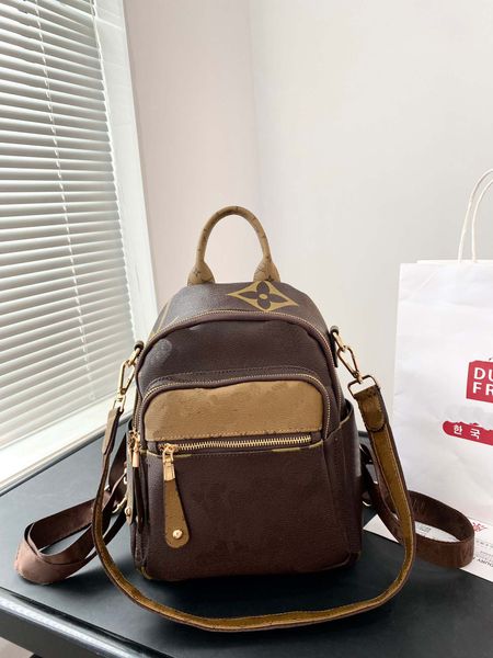 size:24*31cm leather designer backpack women's 2023 new high capacity genuine leather printed women's bag fashion book bag
size:24*31cm leather designer backpack women's 2023 new high capacity genuine leather printed women's bag fashion book bag