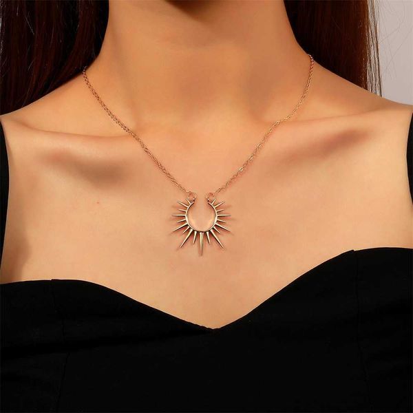 new sunflower necklace metal open clavicle chain fashion creative jewelry women gold color aesthetic pendant collars accessories gifts for w, Silver
new sunflower necklace metal open clavicle chain fashion creative jewelry women gold color aesthetic pendant collars accessories gifts for w, Silver