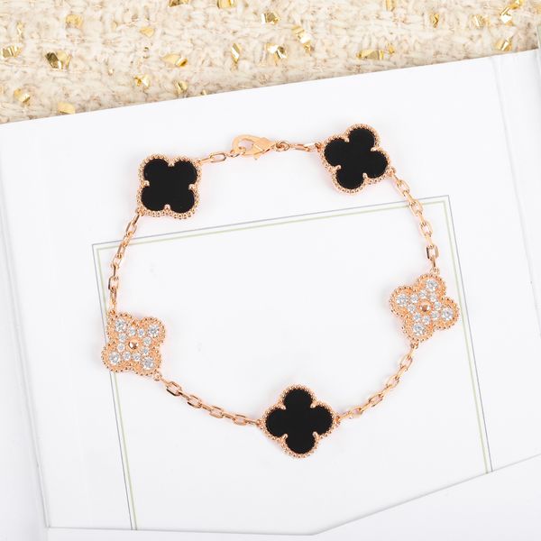 designer bracelet jewelry four-leaf clover bracelet charm diamond bracelet fritillary luck clover bracelet girl gift wholesale with box, Golden;silver
designer bracelet jewelry four-leaf clover bracelet charm diamond bracelet fritillary luck clover bracelet girl gift wholesale with box, Golden;silver