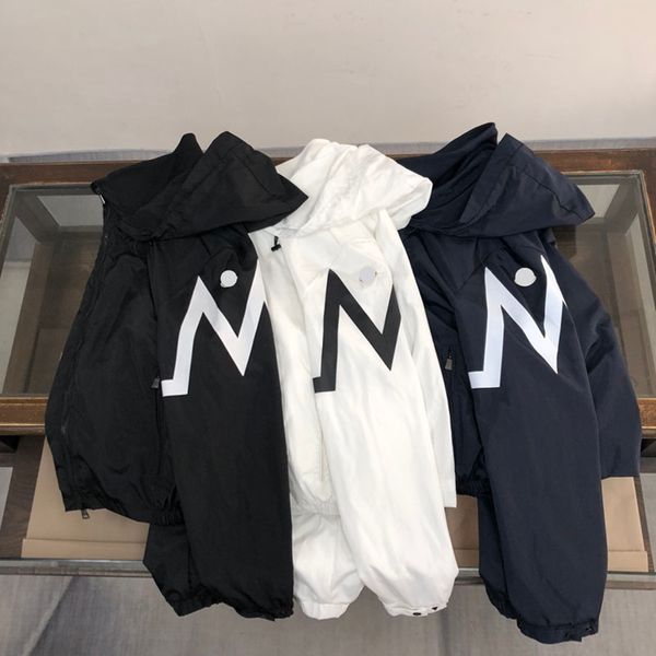 2023 monclair mens designer jacket hooded monogram print embroidered badge jacket outdoor casual sports windproof waterproof trench luxury f, Black;brown
2023 monclair mens designer jacket hooded monogram print embroidered badge jacket outdoor casual sports windproof waterproof trench luxury f, Black;brown