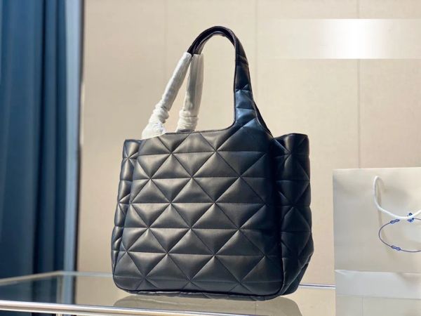 cc designer women triangle quilted tote bags italy milano brand p nappa leather shoulder handbags lady black large shopping handbag luxurys
cc designer women triangle quilted tote bags italy milano brand p nappa leather shoulder handbags lady black large shopping handbag luxurys