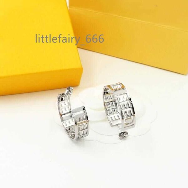 2023 designer extravagant large letter hoop dangle classic 3 colors christmas circle earrings hip hop earings earring for women party weddin, Golden;silver
2023 designer extravagant large letter hoop dangle classic 3 colors christmas circle earrings hip hop earings earring for women party weddin, Golden;silver