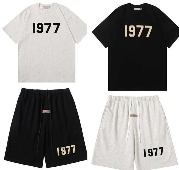 2023 men's t-shirts summer t-shirts essentia 1977 mens tracksuits printed casual sports suit high street loose short sleeve t-shirt and, White;black
2023 men's t-shirts summer t-shirts essentia 1977 mens tracksuits printed casual sports suit high street loose short sleeve t-shirt and, White;black