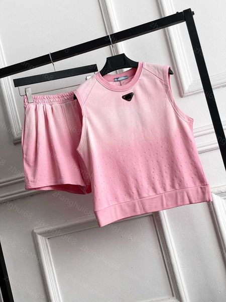 23ss women shorts sets womens designer clothing casual suit classic triangle smudge-printed drill vest elastic-waist shorts sets women cloth, White
23ss women shorts sets womens designer clothing casual suit classic triangle smudge-printed drill vest elastic-waist shorts sets women cloth, White