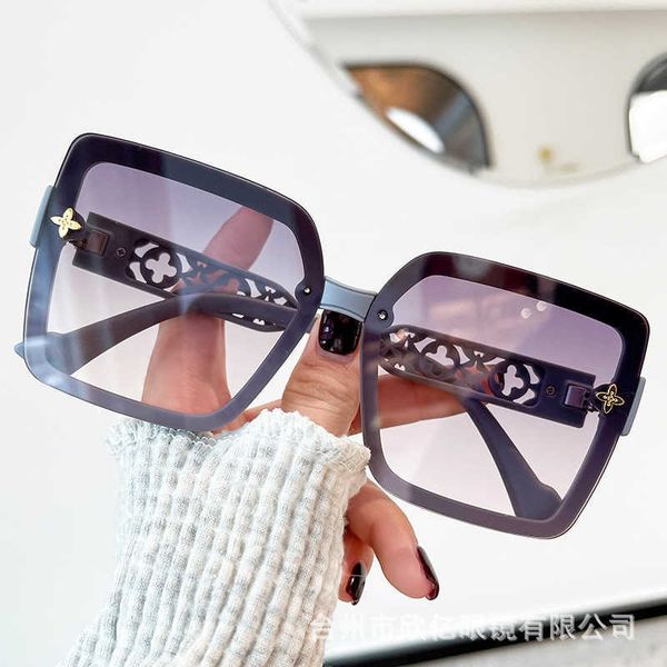 2023 new square large frame hollow out dark patterned sunglasses tiktok same fashion personality trend network red lady sunglasses, White;black
2023 new square large frame hollow out dark patterned sunglasses tiktok same fashion personality trend network red lady sunglasses, White;black