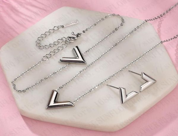 titanium steel v pendant necklaces 3 colors gold plated studs classic style love bracelets women designer sets jewelr2307623, Silver
titanium steel v pendant necklaces 3 colors gold plated studs classic style love bracelets women designer sets jewelr2307623, Silver