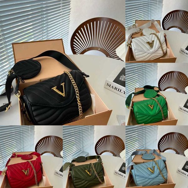2023 designer bags lvvs chain bag chest bag single shoulder crossbody bags fashion textural patterned tote bag black women's grip luxur
2023 designer bags lvvs chain bag chest bag single shoulder crossbody bags fashion textural patterned tote bag black women's grip luxur