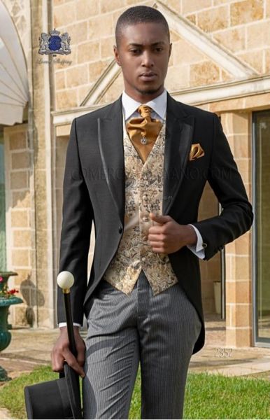 tailcoat men wedding tuxedos new fashion groom tuxedos peak lapel one button men dinner prom clothes 3 piece suitjacketpantstie4730327, Black;gray
tailcoat men wedding tuxedos new fashion groom tuxedos peak lapel one button men dinner prom clothes 3 piece suitjacketpantstie4730327, Black;gray