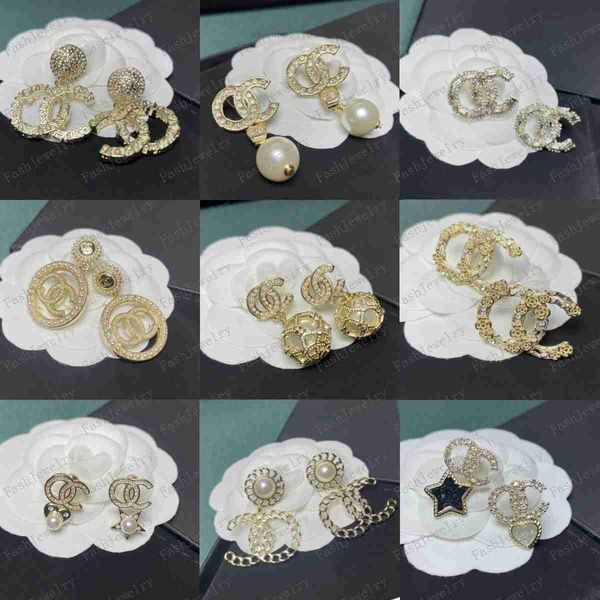 2022 designers 18k gold plated brand double letters stud clip chain geometric famous women 925 silver crystal rhinestone earring wedding par, Golden;silver
2022 designers 18k gold plated brand double letters stud clip chain geometric famous women 925 silver crystal rhinestone earring wedding par, Golden;silver
