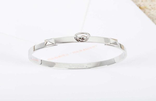 luxury h brand pure 925 sterling silver jewelry for women lock bangle rose gold lock knot design bangle wedding jewelry engagement9011215, Black
luxury h brand pure 925 sterling silver jewelry for women lock bangle rose gold lock knot design bangle wedding jewelry engagement9011215, Black