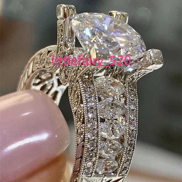 band rings sterling silver 925 filled jewelry moissanite style ring cushion zirconia anillos tension setting square gemstone ring supplier
band rings sterling silver 925 filled jewelry moissanite style ring cushion zirconia anillos tension setting square gemstone ring supplier