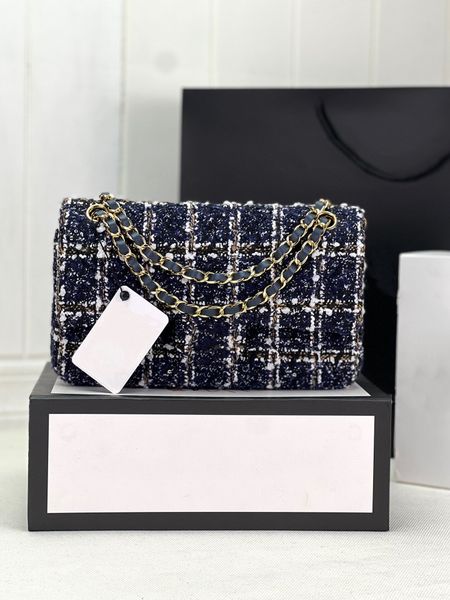 1116 high-end quality crossbody bag woolen shoulder bag fashion chain bag capacity space enough to put daily supplies very practical and goo
1116 high-end quality crossbody bag woolen shoulder bag fashion chain bag capacity space enough to put daily supplies very practical and goo