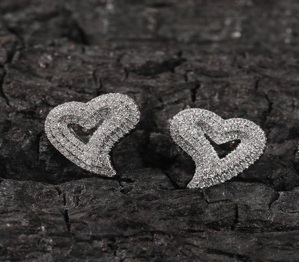 1 pair hip hop claw set cz stone bling ice out 3 layers heart stud earrings for men women lovers rapper jewelry1802849, Golden;silver
1 pair hip hop claw set cz stone bling ice out 3 layers heart stud earrings for men women lovers rapper jewelry1802849, Golden;silver