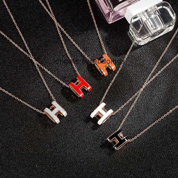aher max designer luxury silver h-shaped letter necklace refined work temperament women's broadcast enamel pendant
aher max designer luxury silver h-shaped letter necklace refined work temperament women's broadcast enamel pendant