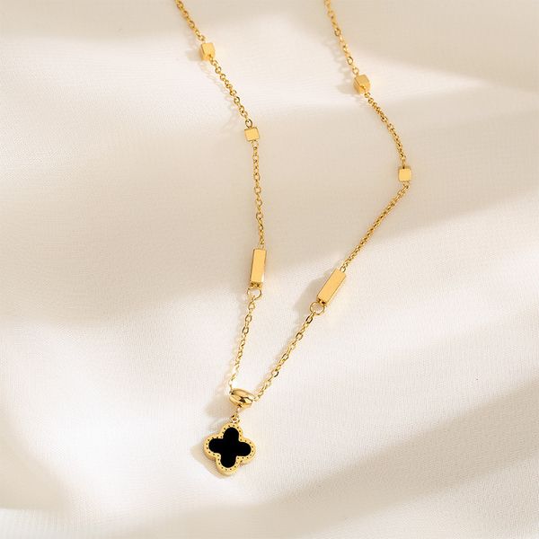 stainless steel rose gold clover pendant necklace with double-sided black and white sweet four leaf necklace jewelry, Silver
stainless steel rose gold clover pendant necklace with double-sided black and white sweet four leaf necklace jewelry, Silver