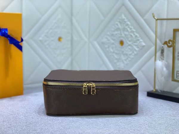 2023 fashion brown flower storage box leather travel jewelry boxs new set designers travel storage box luggage fashion trunk boxs suitcases
2023 fashion brown flower storage box leather travel jewelry boxs new set designers travel storage box luggage fashion trunk boxs suitcases