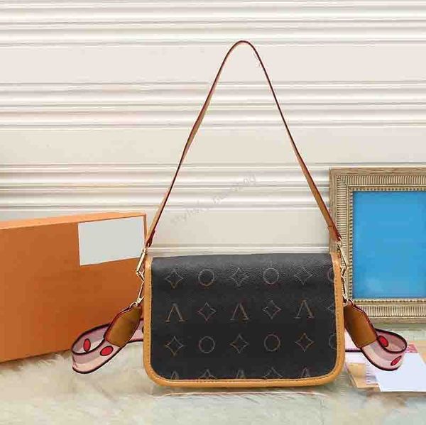 summer new designer shoulder bag fashion women luxury flowers luxury brand letter crossbody bag wallet messenger bag with box
summer new designer shoulder bag fashion women luxury flowers luxury brand letter crossbody bag wallet messenger bag with box