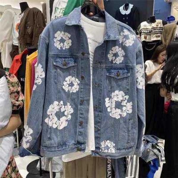 women's jackets big head flower same jean jacket women's early autumn print loose casual age reducing top, Black;brown 
women's jackets big head flower same jean jacket women's early autumn print loose casual age reducing top, Black;brown