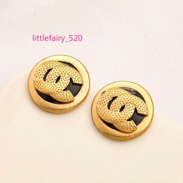 stud luxury brand designers double letters stud clip chain stainless steel geometric famous women with steel sea crystal rhinestone earring, Golden;silver
stud luxury brand designers double letters stud clip chain stainless steel geometric famous women with steel sea crystal rhinestone earring, Golden;silver