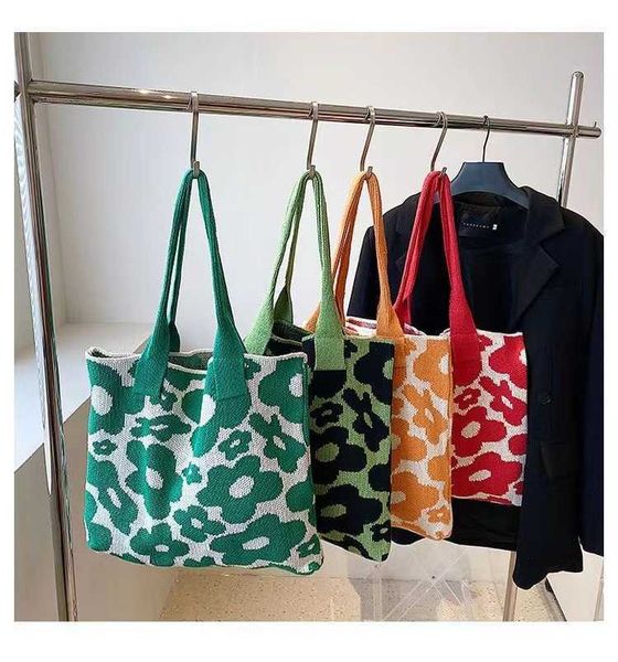 new flower bag knitted bag high capacity tote bag student one shoulder bag woolen bag trendy girl
new flower bag knitted bag high capacity tote bag student one shoulder bag woolen bag trendy girl