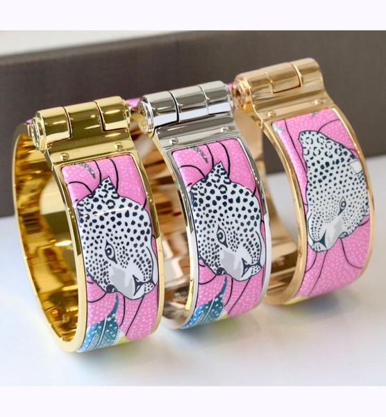 enamel clic bangle for women charm bracelets 20mm middle size snapfastener4733639, Golden;silver
enamel clic bangle for women charm bracelets 20mm middle size snapfastener4733639, Golden;silver