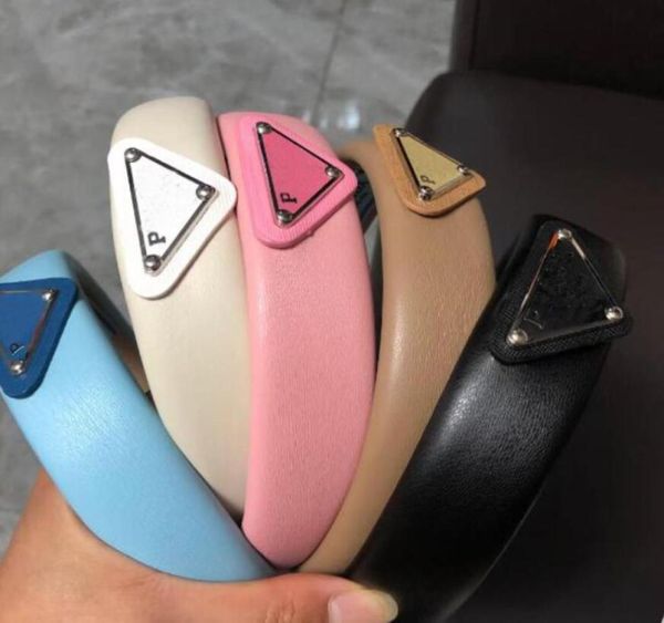 luxury design sponge headband hair bands for women girl brand triangle geometric wide edge letter print hairband outdoor sport bre7113016, Silver
luxury design sponge headband hair bands for women girl brand triangle geometric wide edge letter print hairband outdoor sport bre7113016, Silver